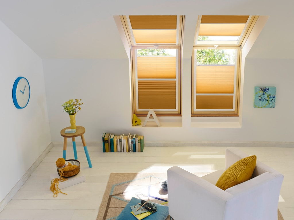 Плиссе на мансардные окна