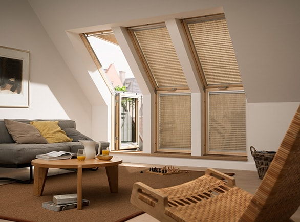 Плиссе на мансардные окна