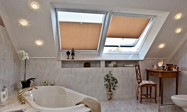 Плиссе на мансардные окна