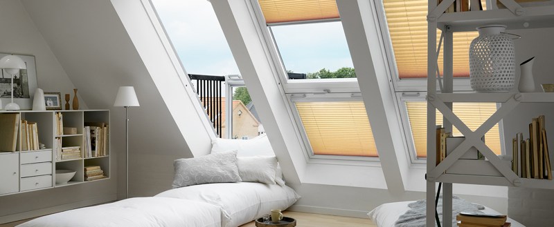 Плиссе на мансардные окна